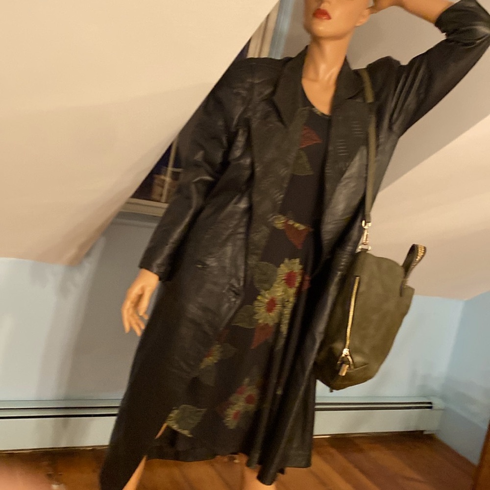 FULL LENGTH GENUINE LEATHER COAT FROM DOWN UNDER AUSTRALIA BLK EUC Size 12 EUC